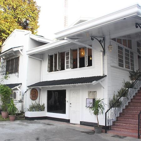 The White Bed And Breakfast บาโคลอด ภายนอก รูปภาพ