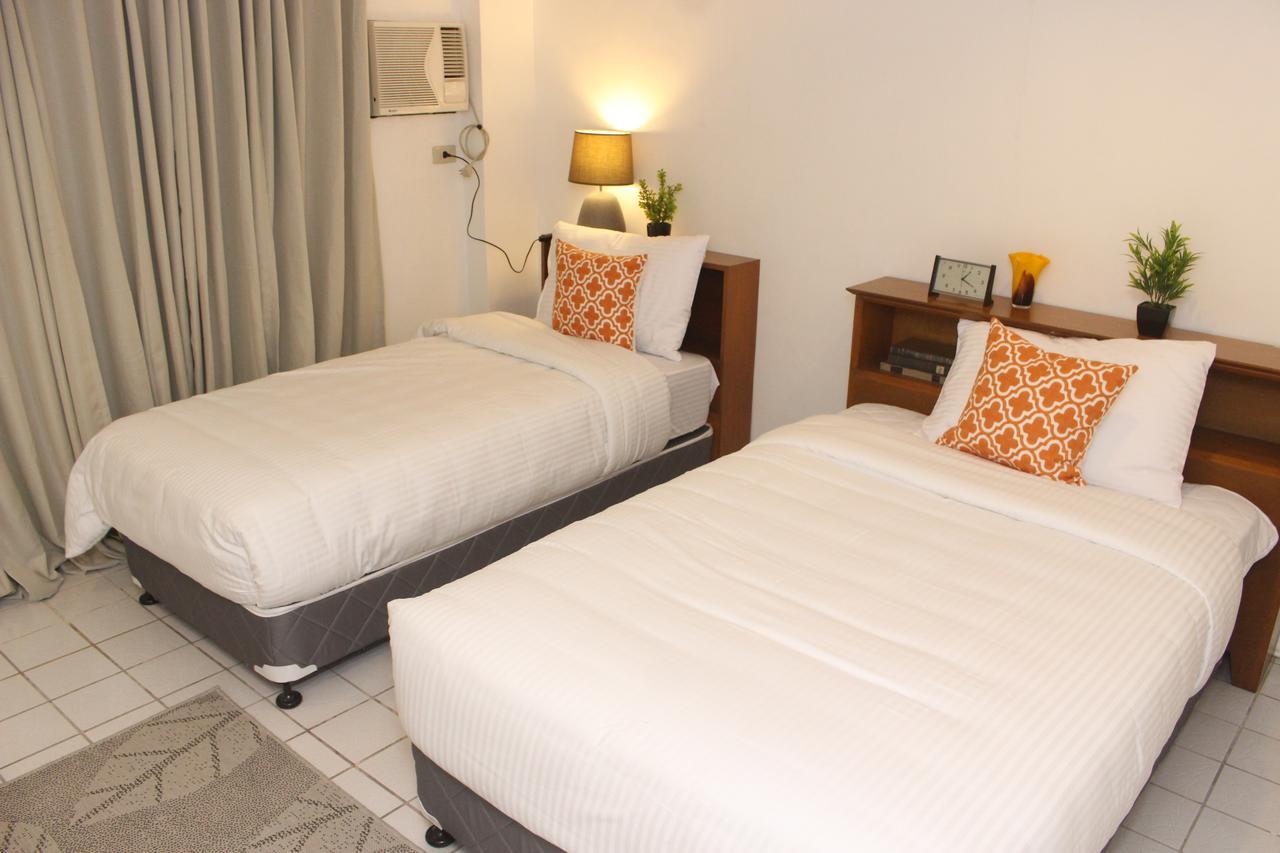 The White Bed And Breakfast บาโคลอด ภายนอก รูปภาพ