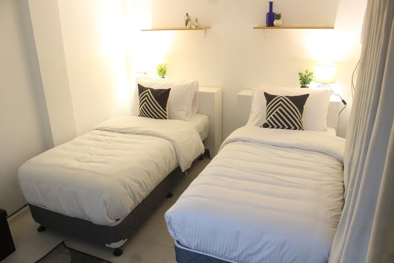 The White Bed And Breakfast บาโคลอด ภายนอก รูปภาพ