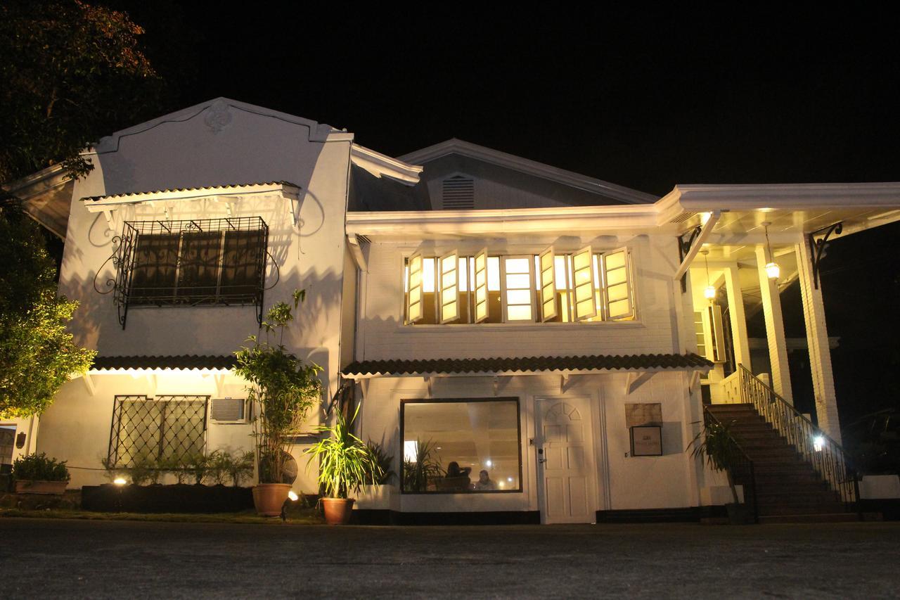 The White Bed And Breakfast บาโคลอด ภายนอก รูปภาพ