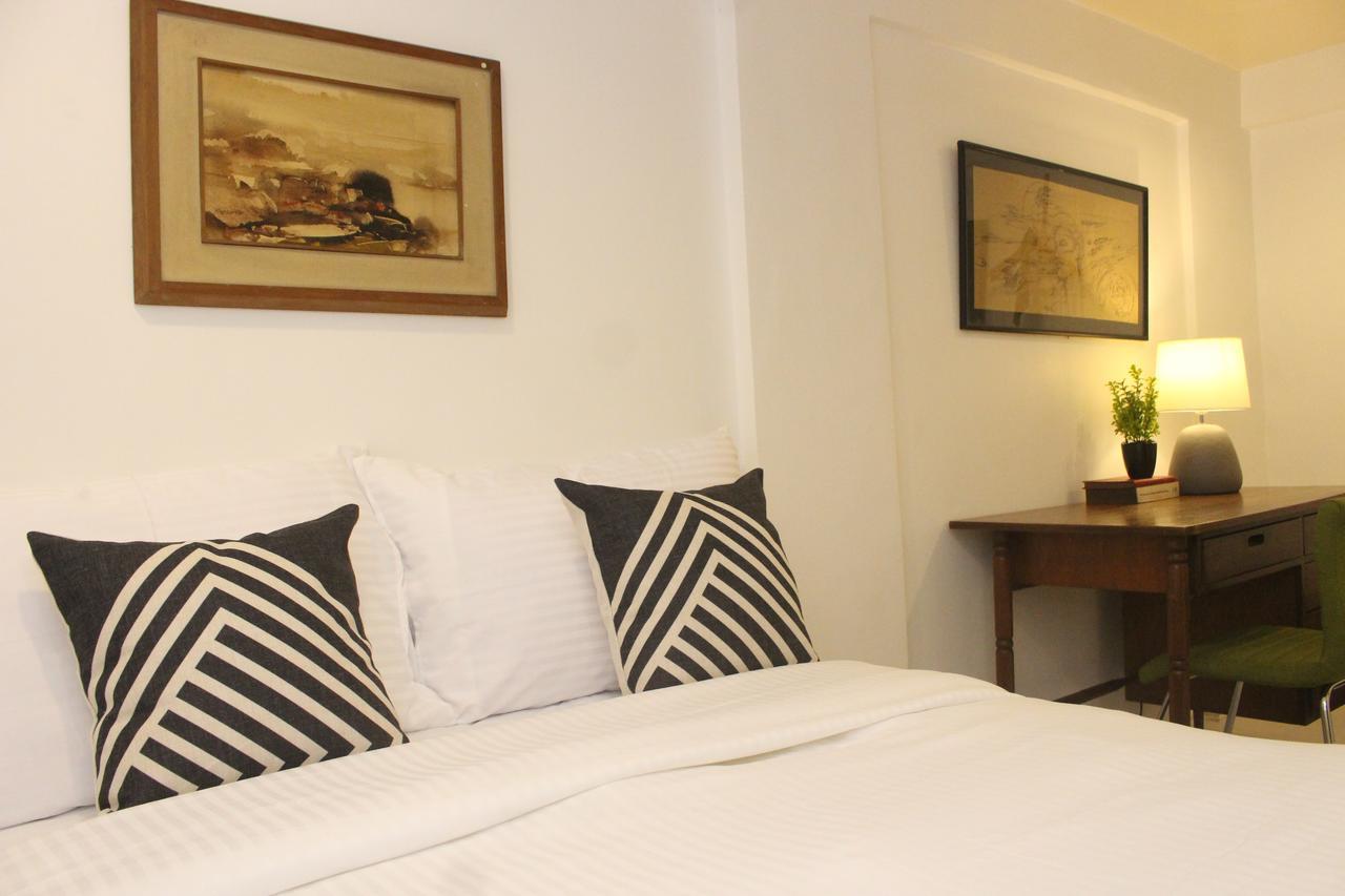 The White Bed And Breakfast บาโคลอด ภายนอก รูปภาพ