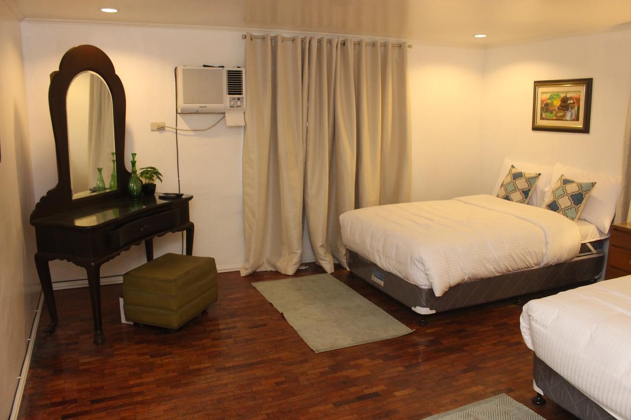 The White Bed And Breakfast บาโคลอด ภายนอก รูปภาพ