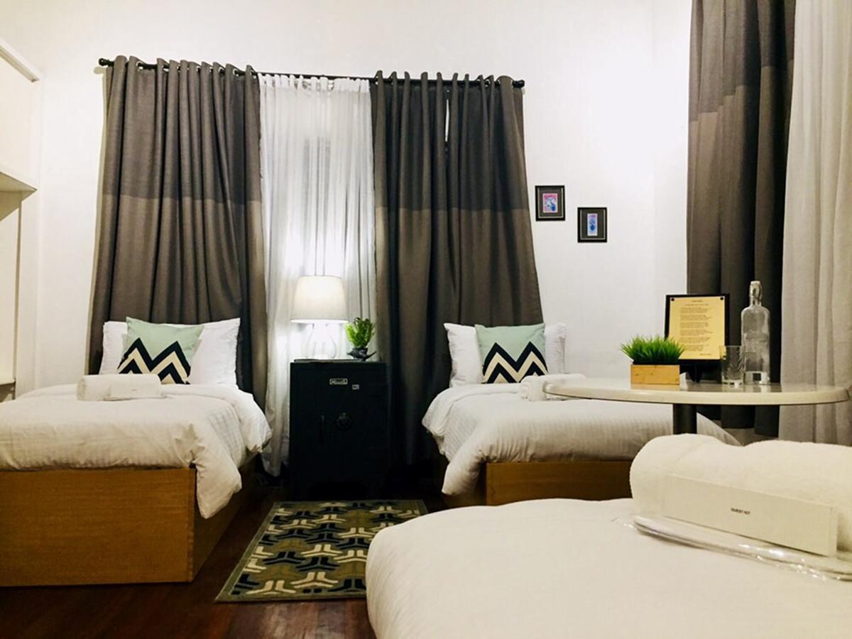 The White Bed And Breakfast บาโคลอด ภายนอก รูปภาพ
