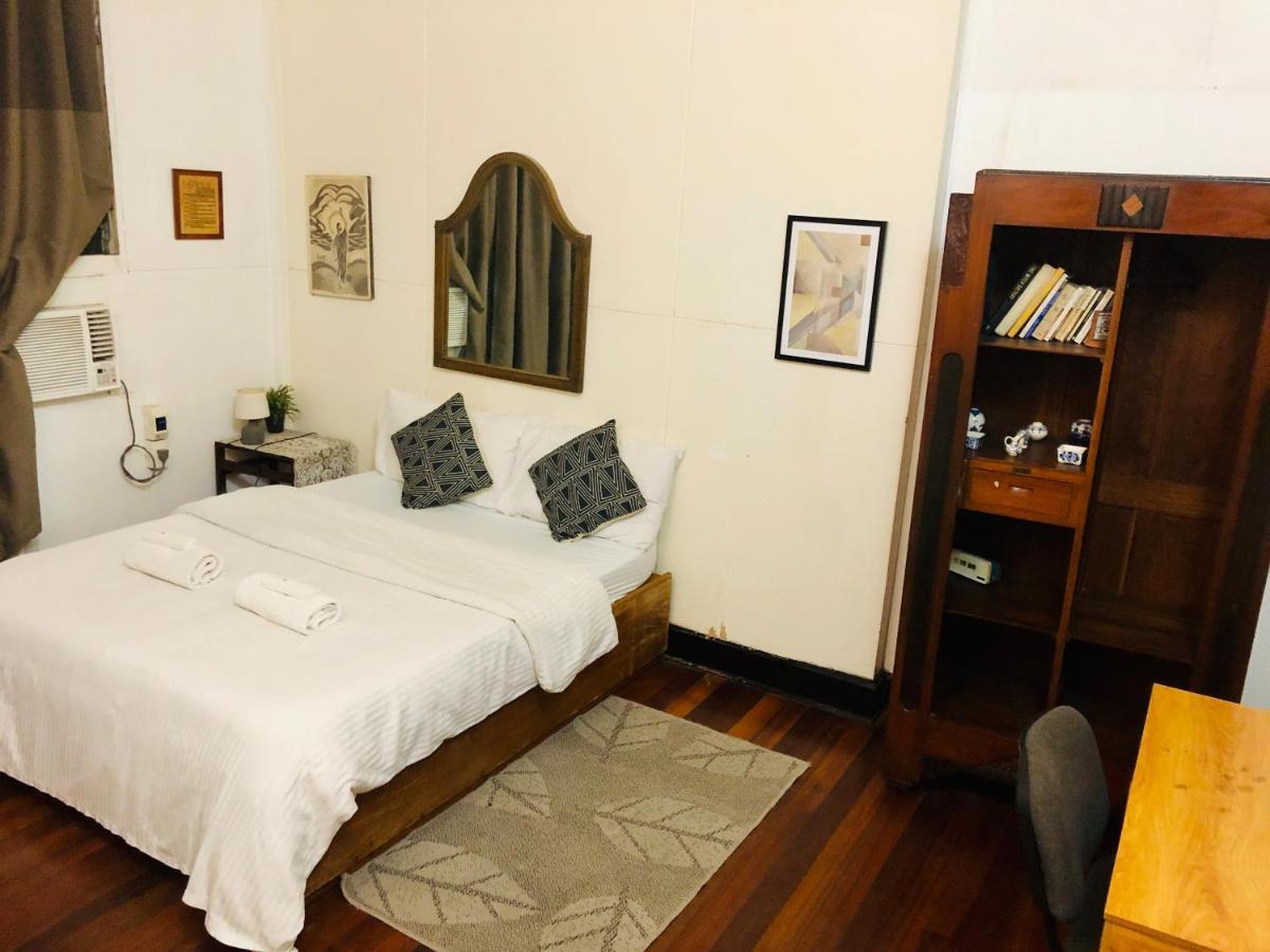 The White Bed And Breakfast บาโคลอด ภายนอก รูปภาพ